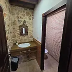 La Casona del Rio Abion Inn