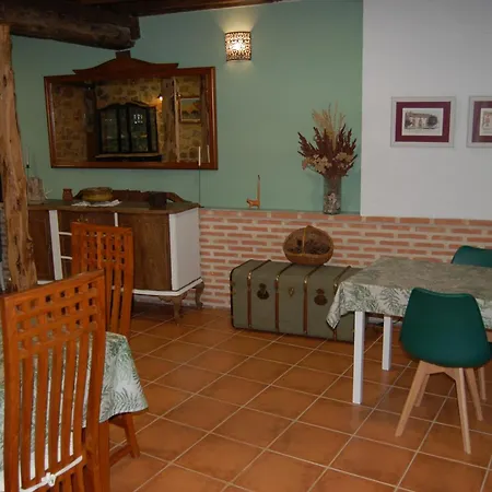 אורחן La Casona Del Rio Abion *