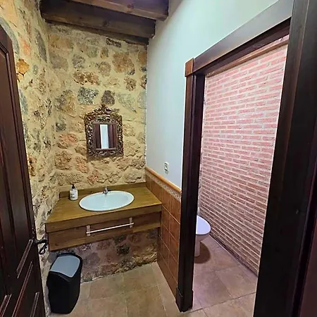 La Casona Del Rio Abion Estalagem