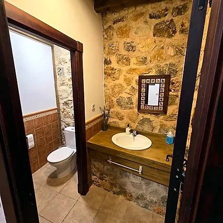 La Casona Del Rio Abion Estalagem